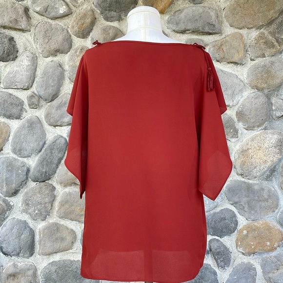 Mossimo boho tribal embroidered cayenne red top w/ tassel ties & flutter sleeve - Picture 2 of 7